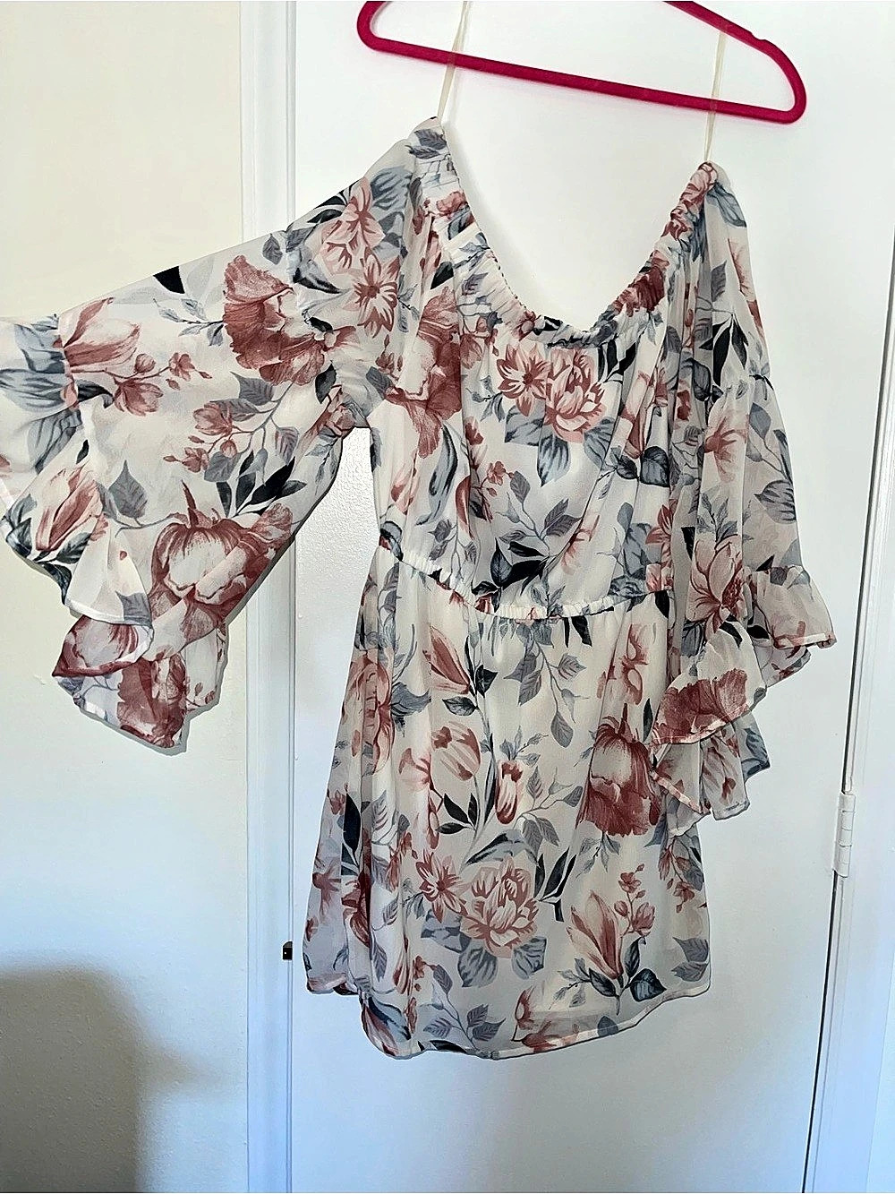 Impressions Off shoulder  Floral Dress in White & Pink Size XL Like New